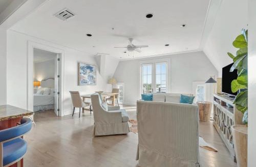 Rosemary Beach Apartment | Elegant Three Bedroom Condo Near Rosemary Beach
