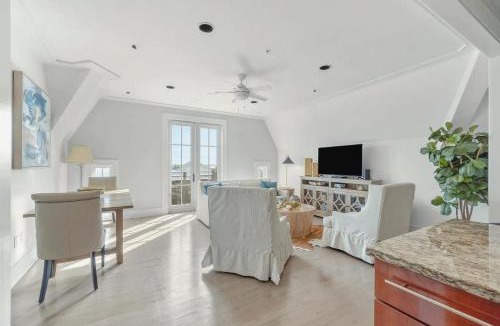 Rosemary Beach Apartment | Elegant Three Bedroom Condo Near Rosemary Beach
