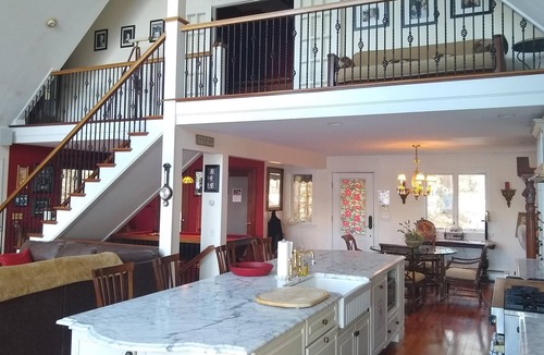 Milton House | Elegant Waterfront Cottage with Private Dock