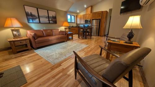 Amazon Apartment | Emerald Retreat