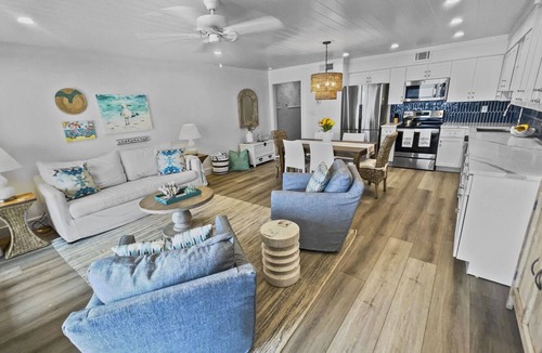 Seagrove Beach Condo | "Endless Waves-208" | Beachfront | Stunning Beach Views | Bike to Seaside