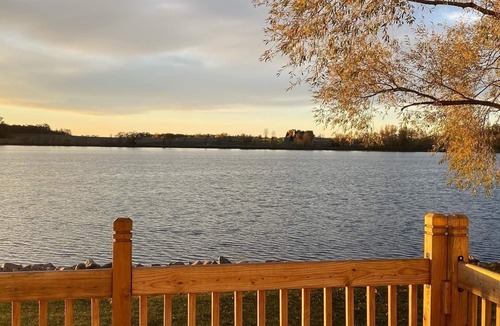 Alexandria Cabin | Enjoy Beautiful Sunsets on Lake Reno