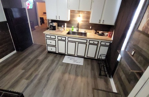 Wales Center Apartment | Enjoyable 2 bedroom apartment with hot tub access.