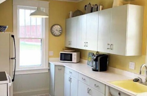 Winterset House | Entire farmhouse in the country