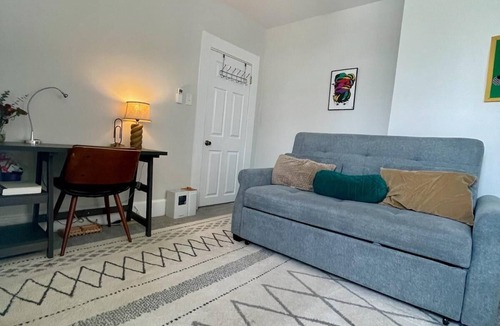 Washington House | Entire House: Free Parking, Walk from Metro - Eco-friendly in Washington, DC!