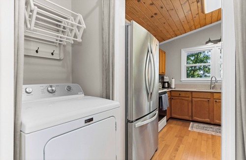 Buckhead House | Entire Lake Front Home w 4 Kings, Kayaks, & More