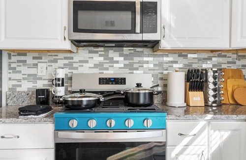 Addison Heights House | Entire Spacious 5-bedroom house near DC!