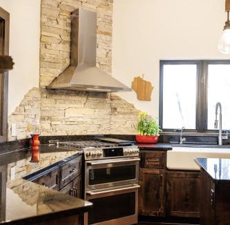 Rubicon House | Erin Hills Area Perfect Retreat - Golf & Wedding