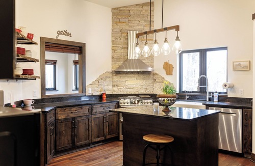 Rubicon House | Erin Hills Area Perfect Golf & Wedding Getaway! Check out special Pricing
