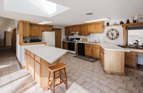 Mineral Point House | Escape to this amazing 3 bedroom home just 5 minutes from Historic Mineral Point
