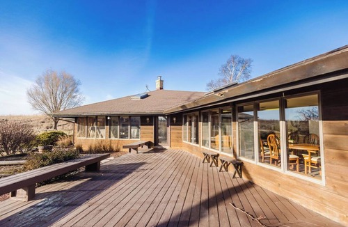 Mineral Point House | Escape to this amazing 3 bedroom home just 5 minutes from Historic Mineral Point