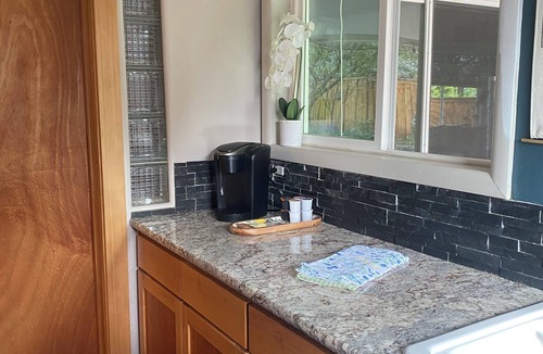 Friendly House | Eugene Friendly Street Neighborhood Retreat
