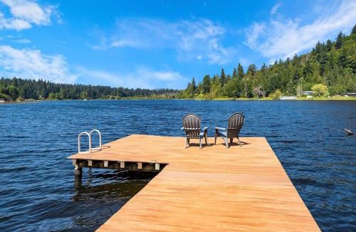 Maple Heights-Lake Desire House | European White Castle on Lake Desire Private Dock