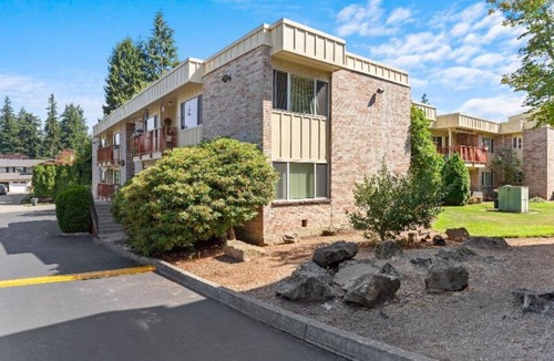 Everett Condo | Everett View Ridge Area Condo