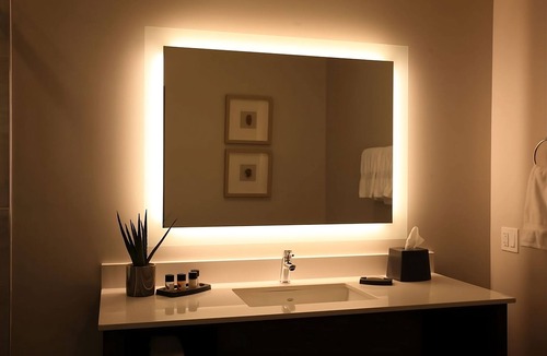 Winters Hotel | Everything You Need For The Perfect Vacation! Explore Onsite Art Gallery!