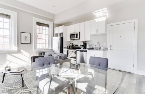Jefferson Manor Apartment | Excellent Alexandria West 1BR w/W/D, nr Waterfront, by Blueground