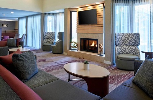 Eden Prairie Hotel | Excellent Choice! Unit w/Courtyard View, Indoor Pool, Pets are Welcome with Fee