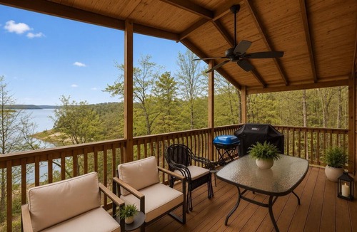 Lost Bridge Village House | Experience the Waterfront Cabin in Beaver Lake!