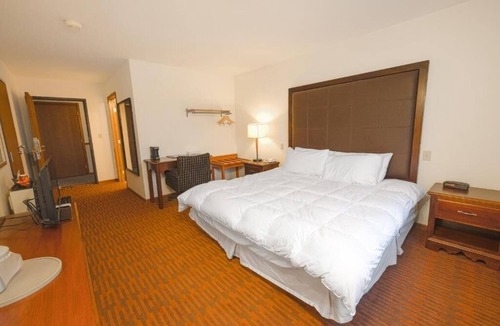 Harlan Hotel | Explore Prairie Rose, Pet Friendly Unit Stay w/Parking Included