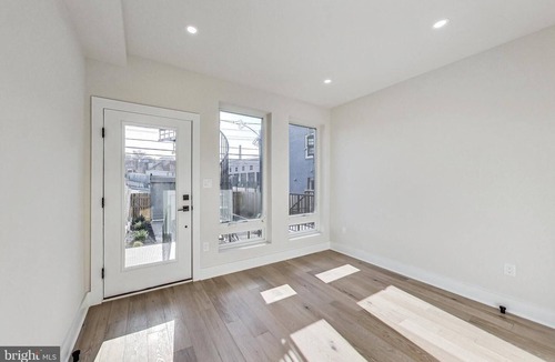 Northeast Condo | Explore Washington DC with a brand 3BR new cozy condominium in Ivy City!