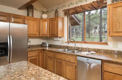 Flagstaff Cabin | Exquisite 4BR Country Club Cabin is the Perfect Mountain Getaway!