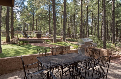 Flagstaff Cabin | Exquisite 4BR Country Club Cabin is the Perfect Mountain Getaway!
