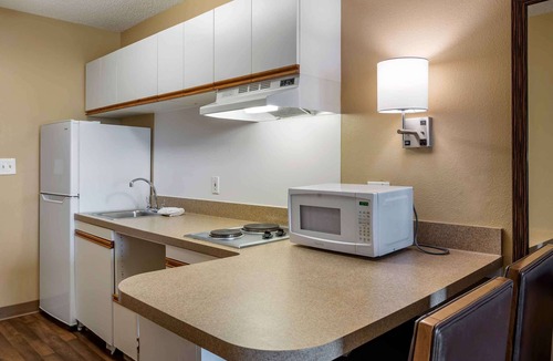 Newark Hotel | Extended Stay America Suites Newark Christiana Wilmington