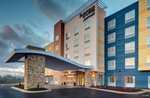 Salem Hotel | Fairfield Inn & Suites by Marriott Roanoke Salem