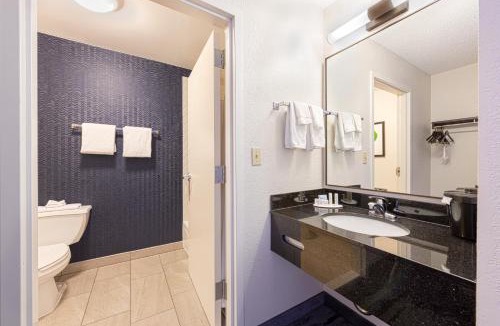 Naperville Hotel | Fairfield Inn & Suites by Marriott Chicago Naperville