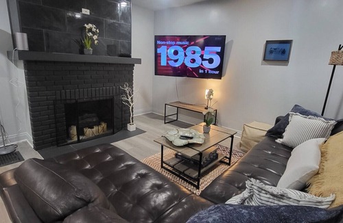 Mayfield Heights House | Family 3BR Home King Bed Close to Everything