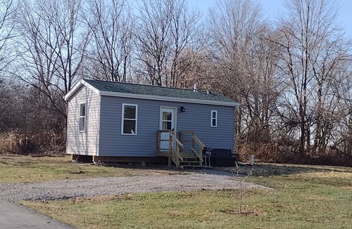 Bluffton Cottage | Family Friendly Tiny House w/pond