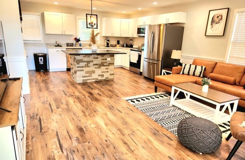 Newburgh House | Fantastic 3-bedroom house with AC in Newburgh/Evansville