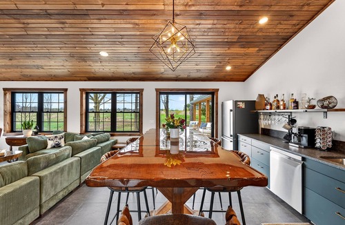 Oostburg House | Farmhouse at Blue Barn on the Green