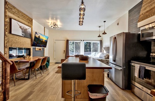 Zephyr Cove Apartment | First level studio Unit #7 close to everything bike, ski, swim Zephyr Cove!