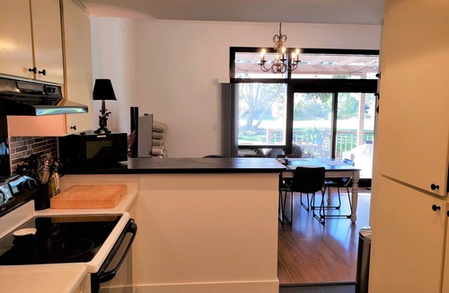 Flagstaff Condo | Flagstaff Golf Course Condo - 9th Green of Continental Country Club