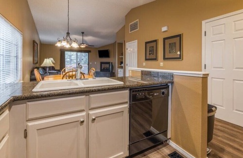 Flagstaff Condo | Flagstaff | Mountain Retreat | Pool & Golf | 2BR Condo