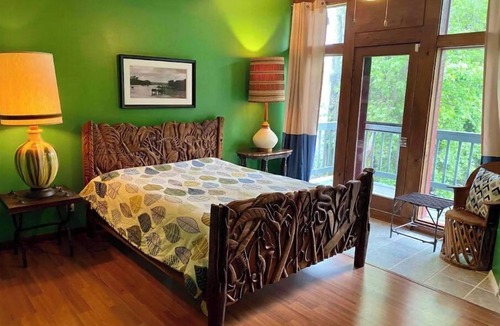 Afton House | FLASH SALE: Blue Ridge Estate Wine, Beer, & Skiing
