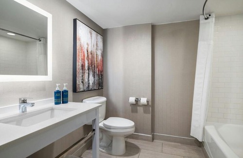 Huntersville Hotel | Four Points by Sheraton Charlotte - Lake Norman