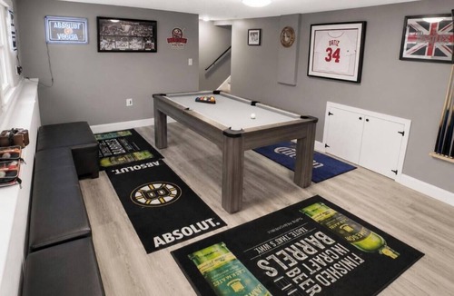 Foxboro House | Foxboro Game Day Retreat Near Gillette Stadium