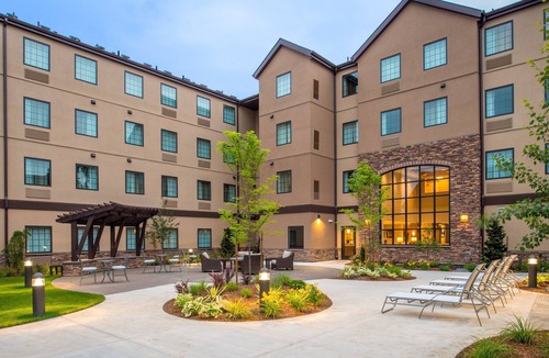 Hillsboro Apartment | Free Breakfast. Pool. Gym. Great for Business Travelers!