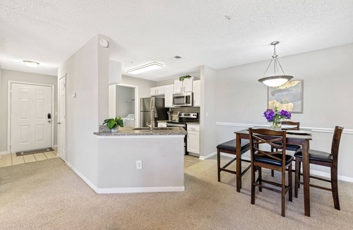 Athens Apartment | Free Parking Home Steps from UGA & DT, Pool + Gym. Gated, Pool and Gym