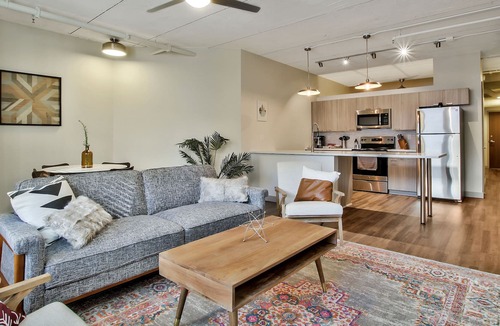 Downtown Wichita Apartment | Fully-Equipped Kitchen with In Unit Laundry near Performing Arts Center