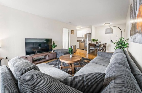North Brookline Apartment | Furnished Apartment Near Longwood
