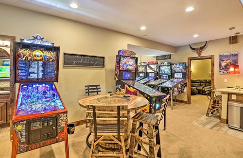 Grand Lake House | Game Room & Hot Tub: Luxe Grand Lake Retreat!