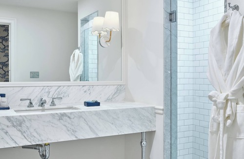 Yachting Village Hotel | Gardiner House