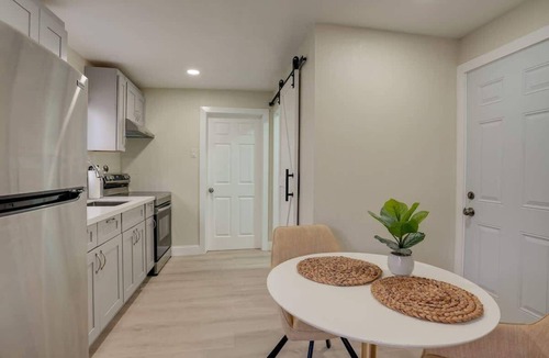 Longfellow Apartment | Gem Studio near SF! 5min to BART and UCSF Benioff