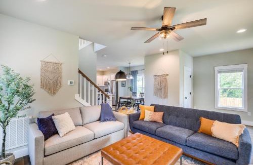 Asheville House | Getaway w/Fire Pit: 3 Mi to River Arts District!