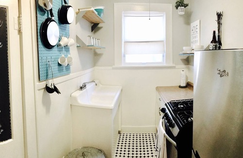 Lower Greenville Apartment | Global Cup Studio 7 + Lower Greenville