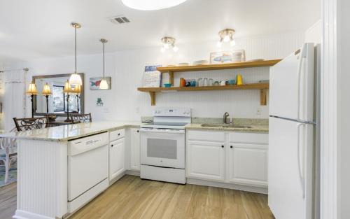 Seagrove Beach Apartment | Go Coastal by Oversee 30A