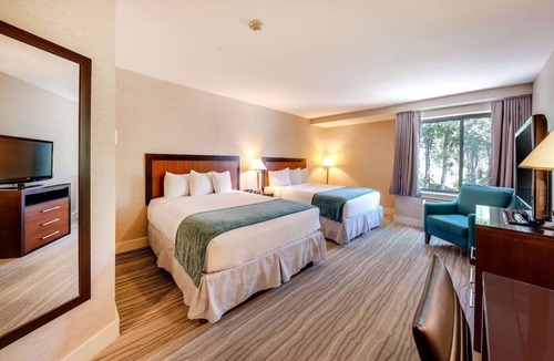 Southbury Hotel | Golf & Nature Escape Close to Quassy Park & Southford Falls State Park